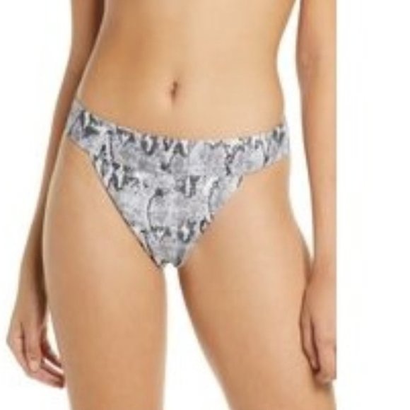 🎁 Chelsea28 Textured Bikini Bottom - Picture 1 of 6